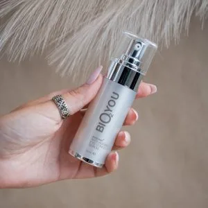 Dabīgs dziļi atjanojošs serums ādai ap acīm